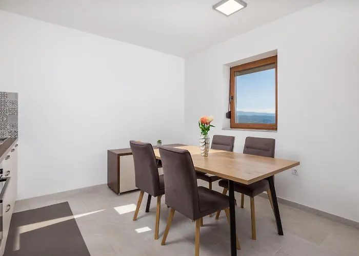 Ocean Blue Apartment - 50M To The Sea