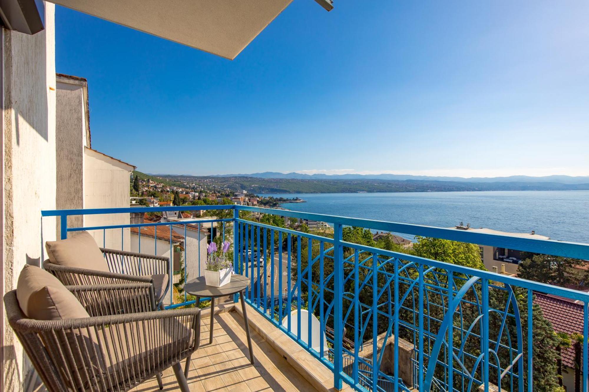 Ocean Blue - 50m To The Sea Apartment